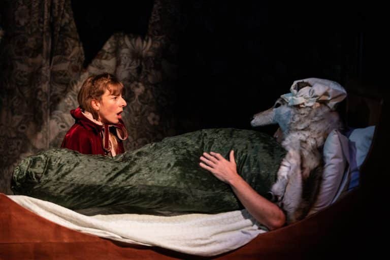 Affiche pièce de théâtre le petit chaperon rouge
