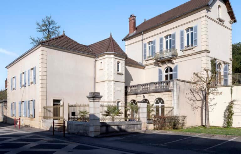 Arc-lès-Gray accueille un nouveau lieu dédié à l’art contemporain : La Villa/Frac-Collection ouvre ses portes en juin 2025