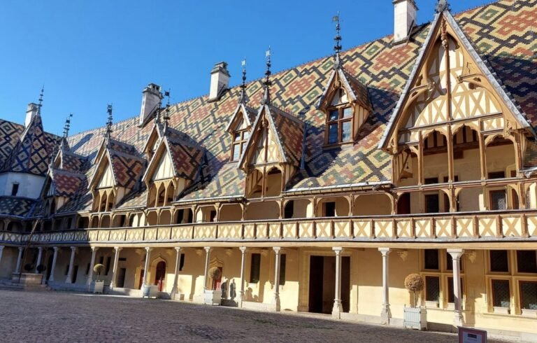 Accueil 3 - Quizzer hospices-de-beaune-1200x766